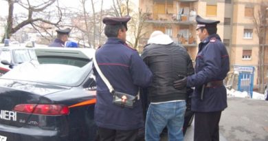 arresto carabinieri violenza donne ceprano frosinone ciociaria