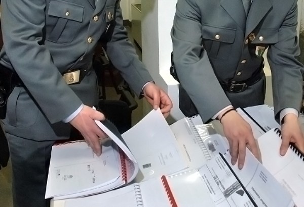 Guardia-di-finanza-fiamme-gialle-controlli-documenti il corriere della provincia frosinone ciociaria