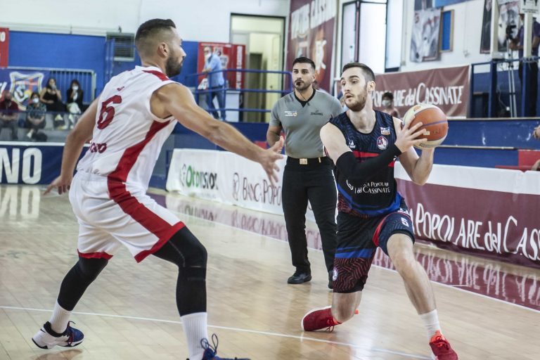 Basket – Al PalaVirus Ischia supera nel finale Cassino
