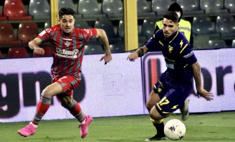 Serie B – Il Frosinone strappa un buon pari a Cremona: 1-1 allo “Zini”