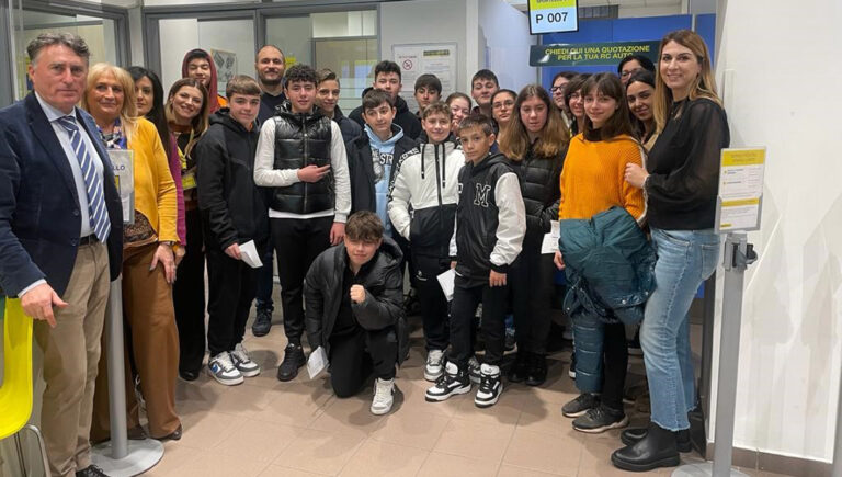 Poste Italiane: Ceccano, gli alunni dell’Istituto Comprensivo 1 in visita all’ufficio postale