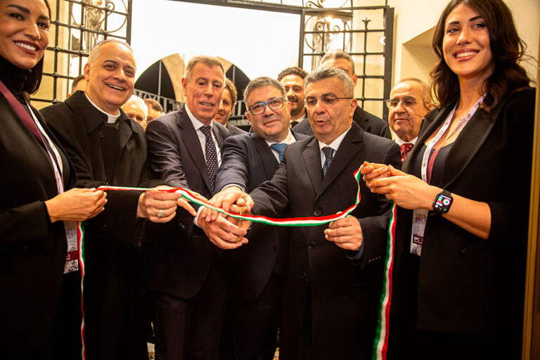 Bpc, inaugurata la nuova filiale di Roma: grande festa e centinaia di persone al taglio del nastro e al party