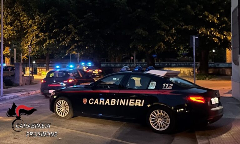 Ubriaco e aggressivo affronta i carabinieri: arrestato