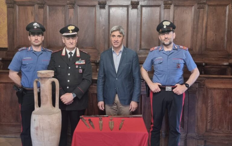 Veroli, i carabinieri consegnano alla città reperti storici di grande valore artistico. Andranno nel Museo Civico