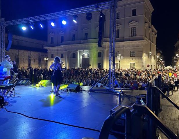 Alatri, sua maestà la cipolla: in migliaia alla fiera e alla festa della Madonna della Libera